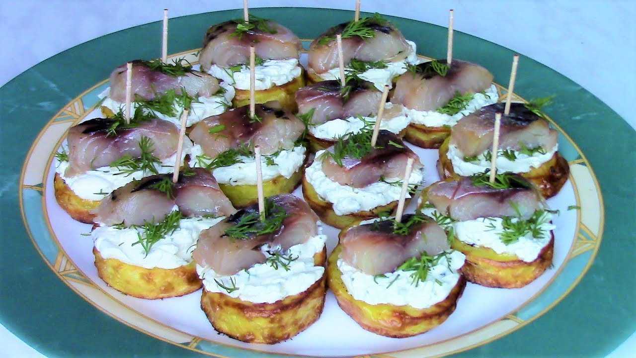 Бутерброды с селёдкой – 8 простых рецептов вкусных бутербродов на праздничный стол