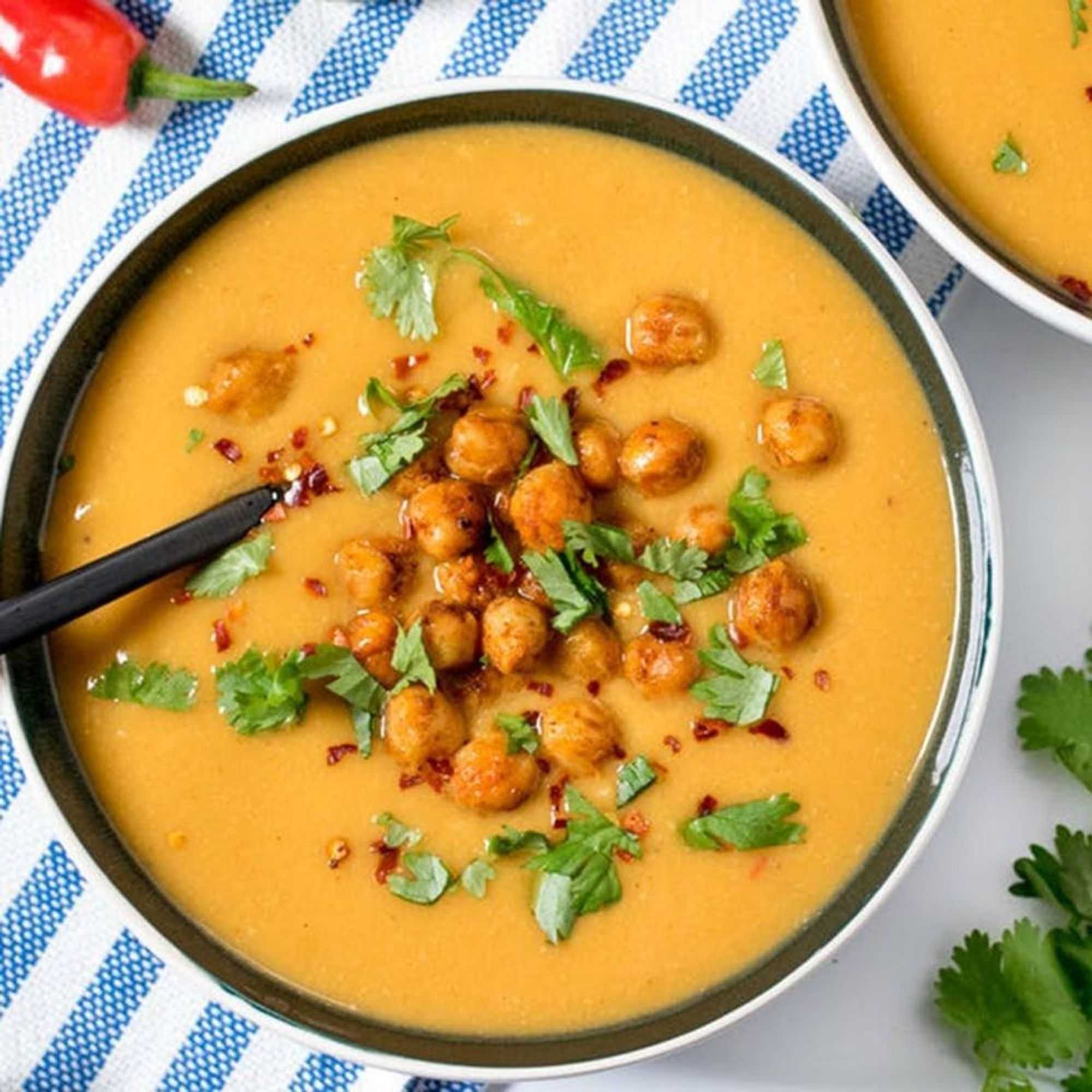 Мамин рецепт куриного супа с нутом и овощами с фото пошагово
