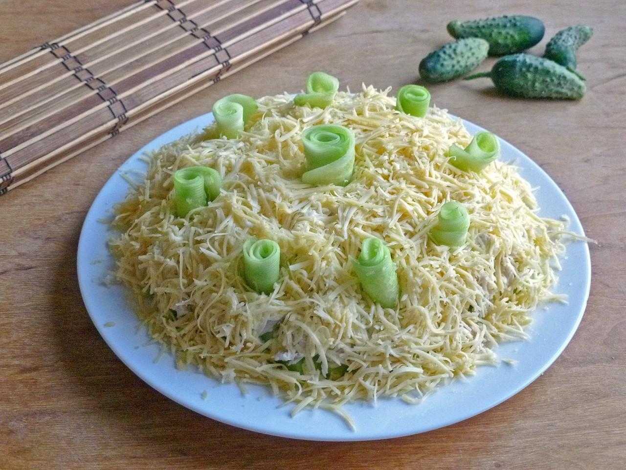 Рецепт салата "черепаха" с курицей и грецкими орехами