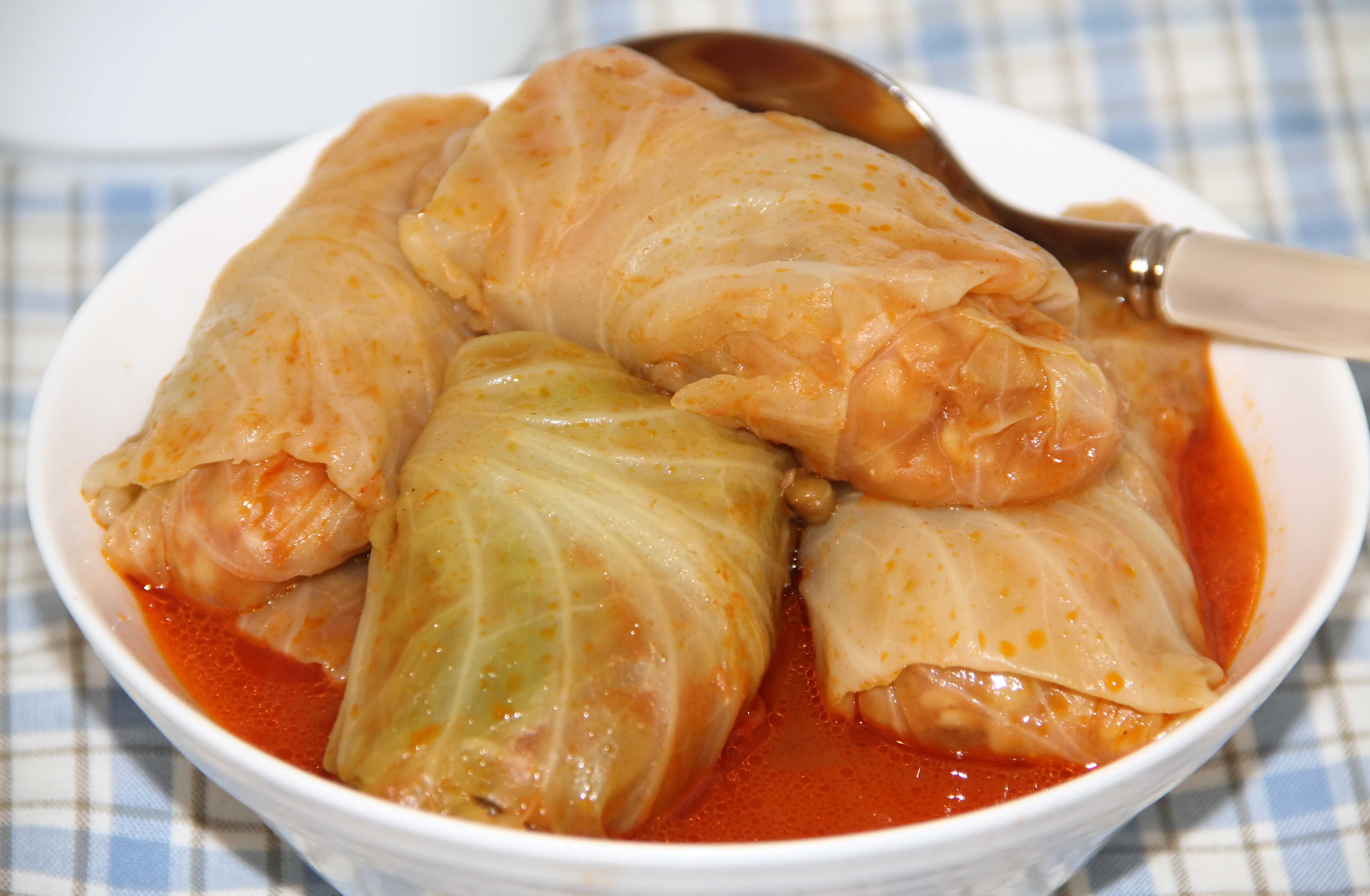 Готовим вкусные голубцы из замороженной капусты Поджаренные на масле, а затем тушеные в томатно-сметанной подливке Это очень вкусно