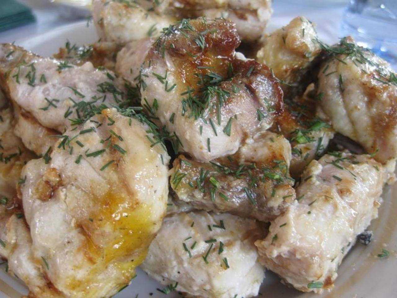 Щука в сметане — готовим по-русски