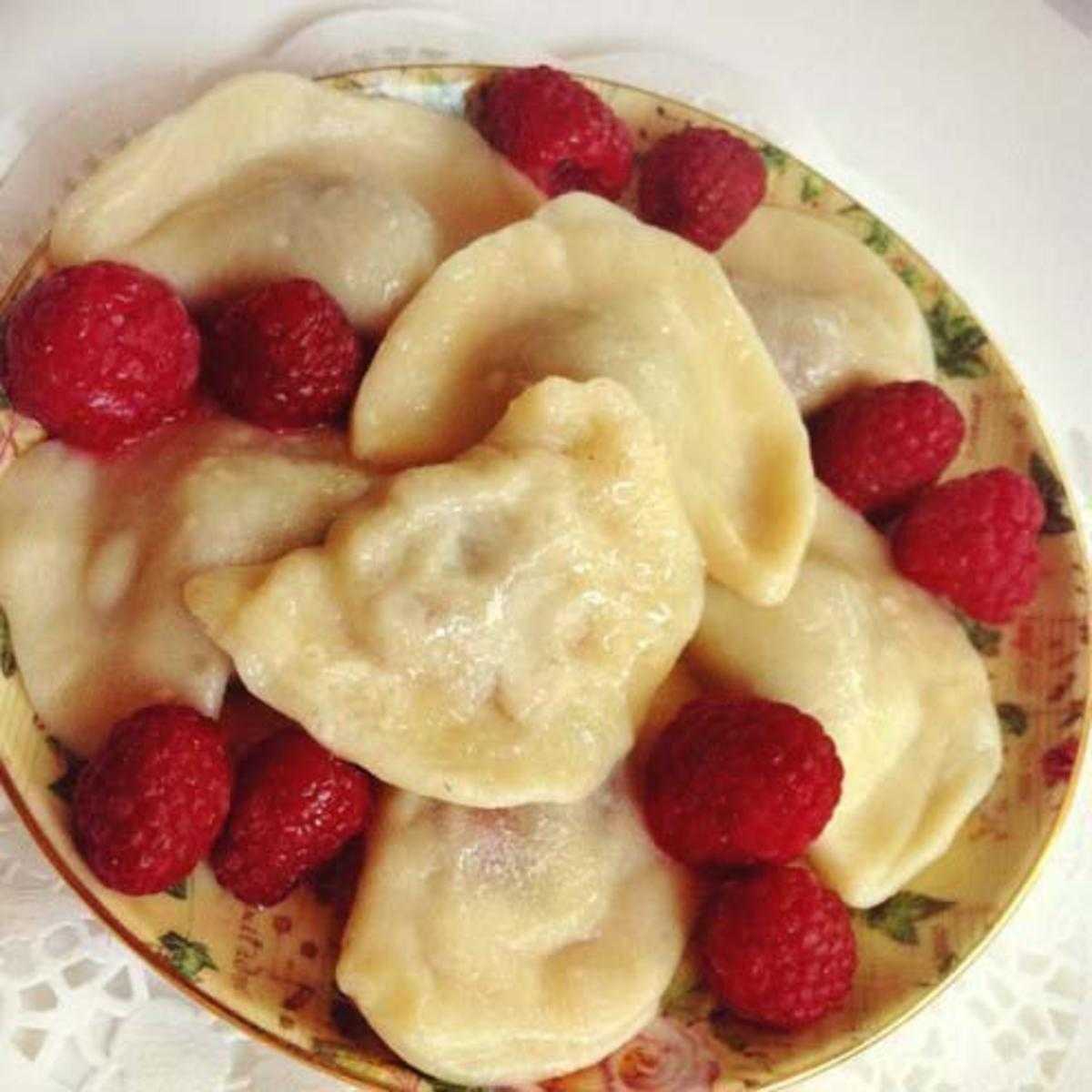 Как приготовить вареники с малиной