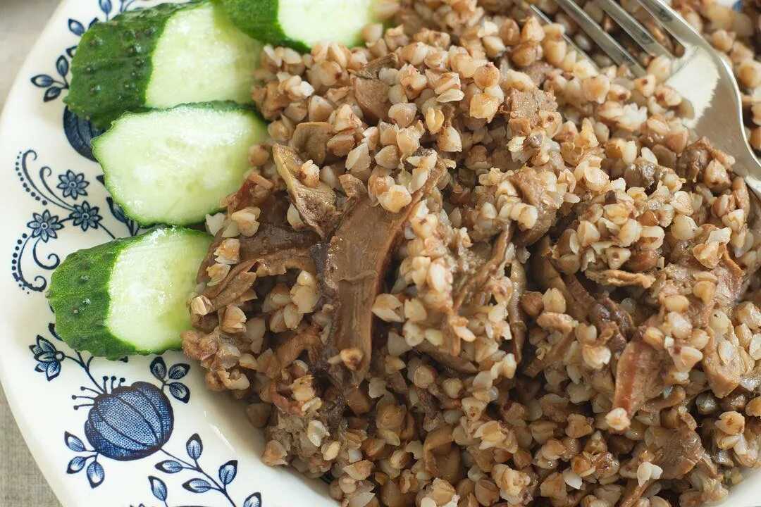 Гречка с грибами сушеными: полезное блюдо для всей семьи