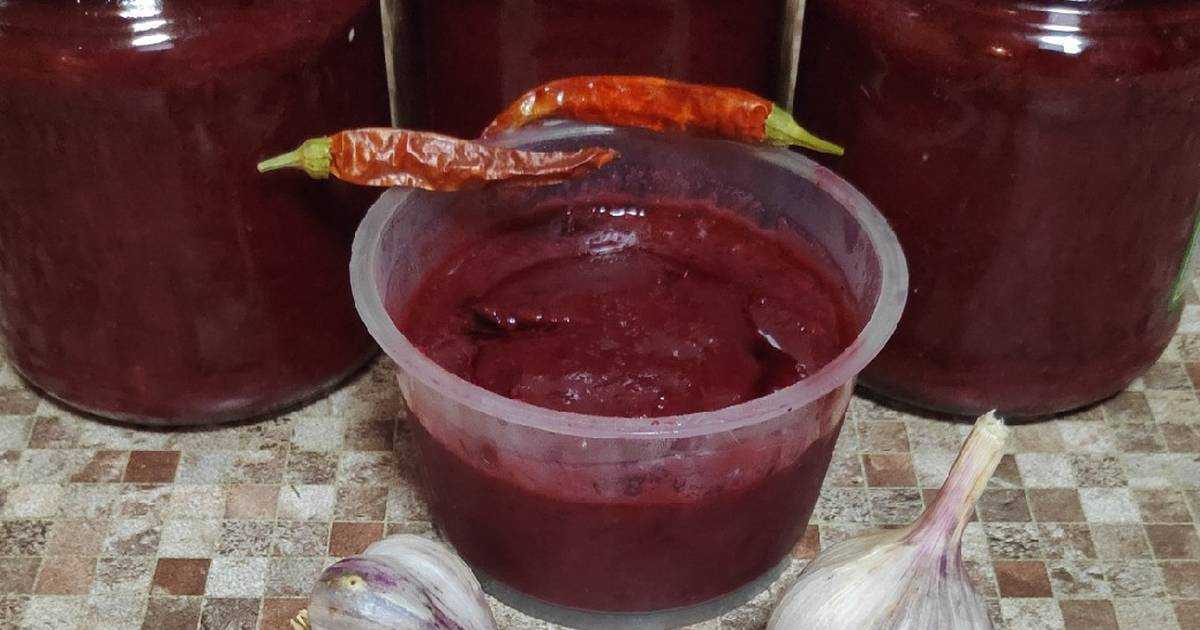 Зеленая аджика - универсальный соус Её и к мясу и к рыбе подать, к холодцу, к мясной нарезке Как маринад для мяса 5 лучших рецептов