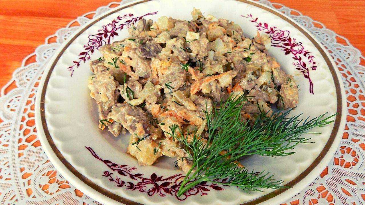 Салат из куриной печени со свежим огурцом