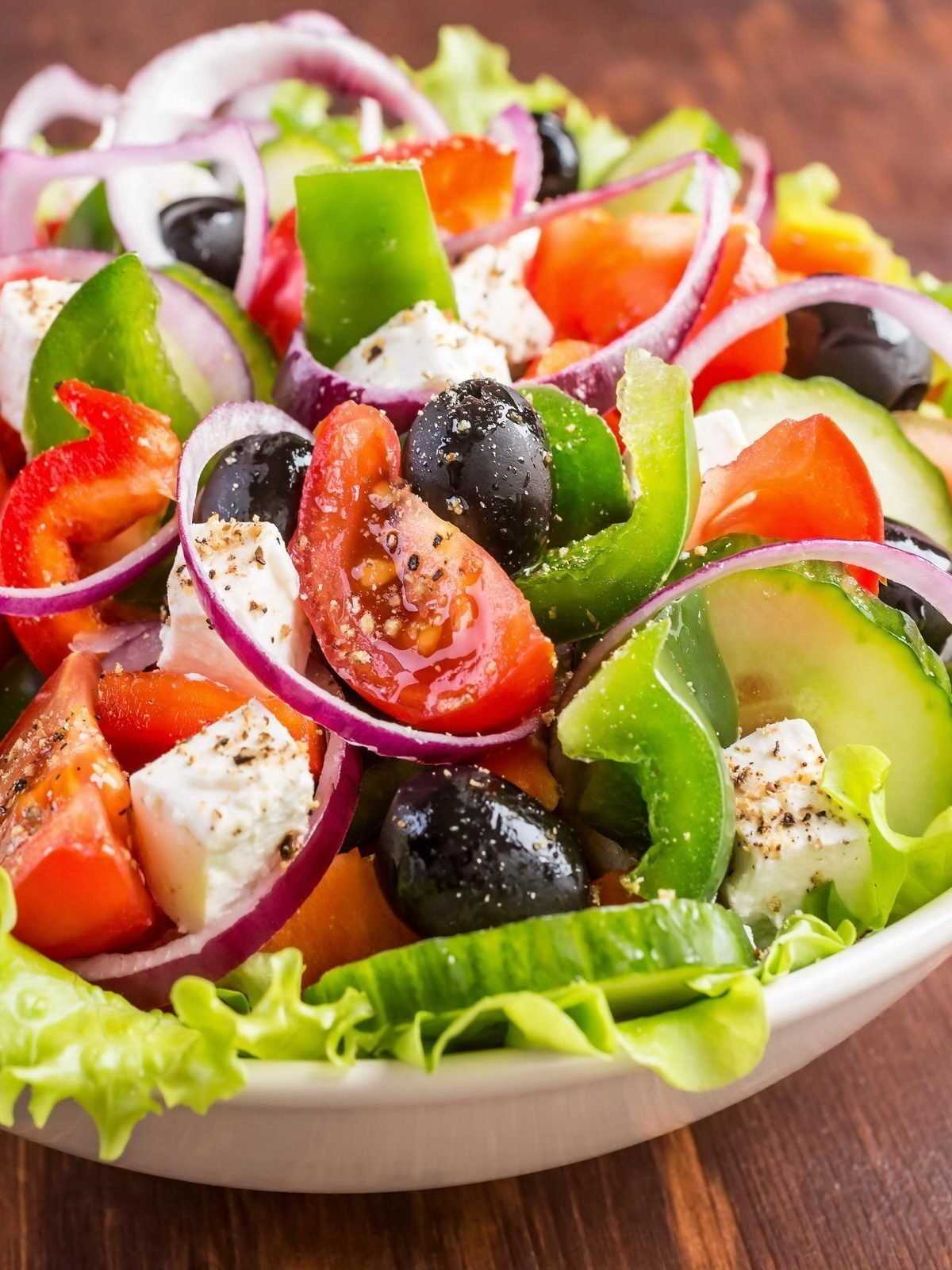 Салаты из курицы на новый год 2022 — простые и вкусные рецепты