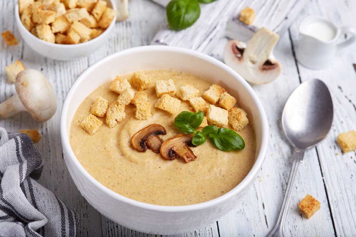 Грибной суп из сушеных грибов с курицей - обзортека