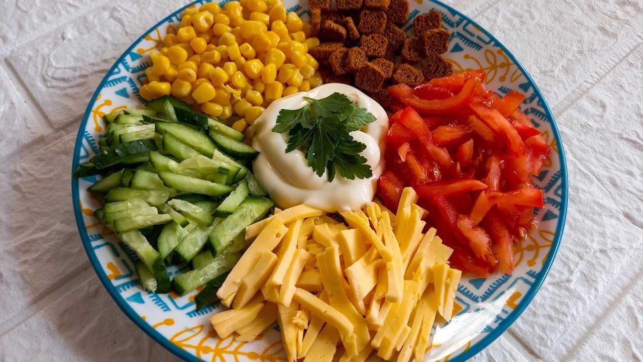 Салат радуга - рецепт с корейской морковкой, картошкой фри и...