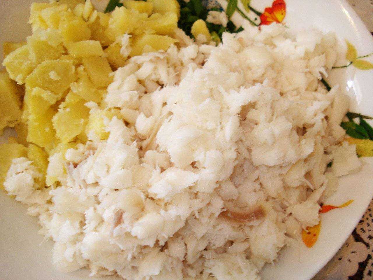 Рыбный салат из отварной трески - кушаем вкусно