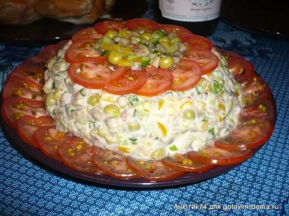 Мясной салат с говядиной болгарским перцем и огурцами