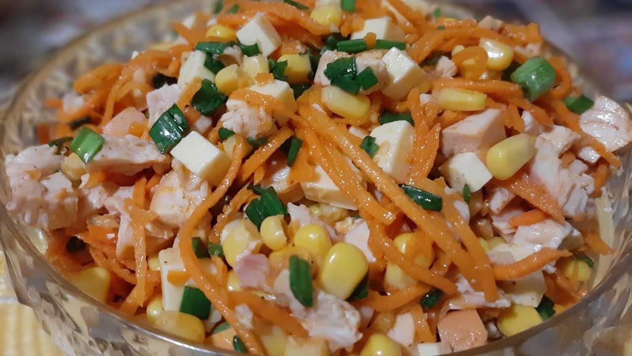 Салат карусель с сухариками и корейской морковью - рецепт с фото