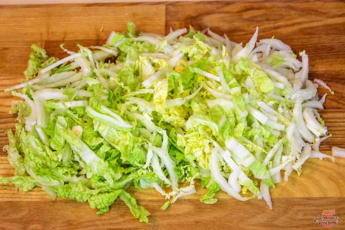 Салат с пекинской капустой и ветчиной: рецепты с фото пошагово