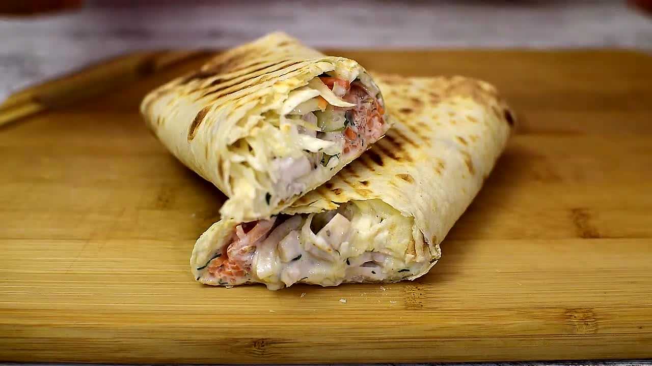 Шаурма с курицей в лаваше. пошаговые рецепты с фото