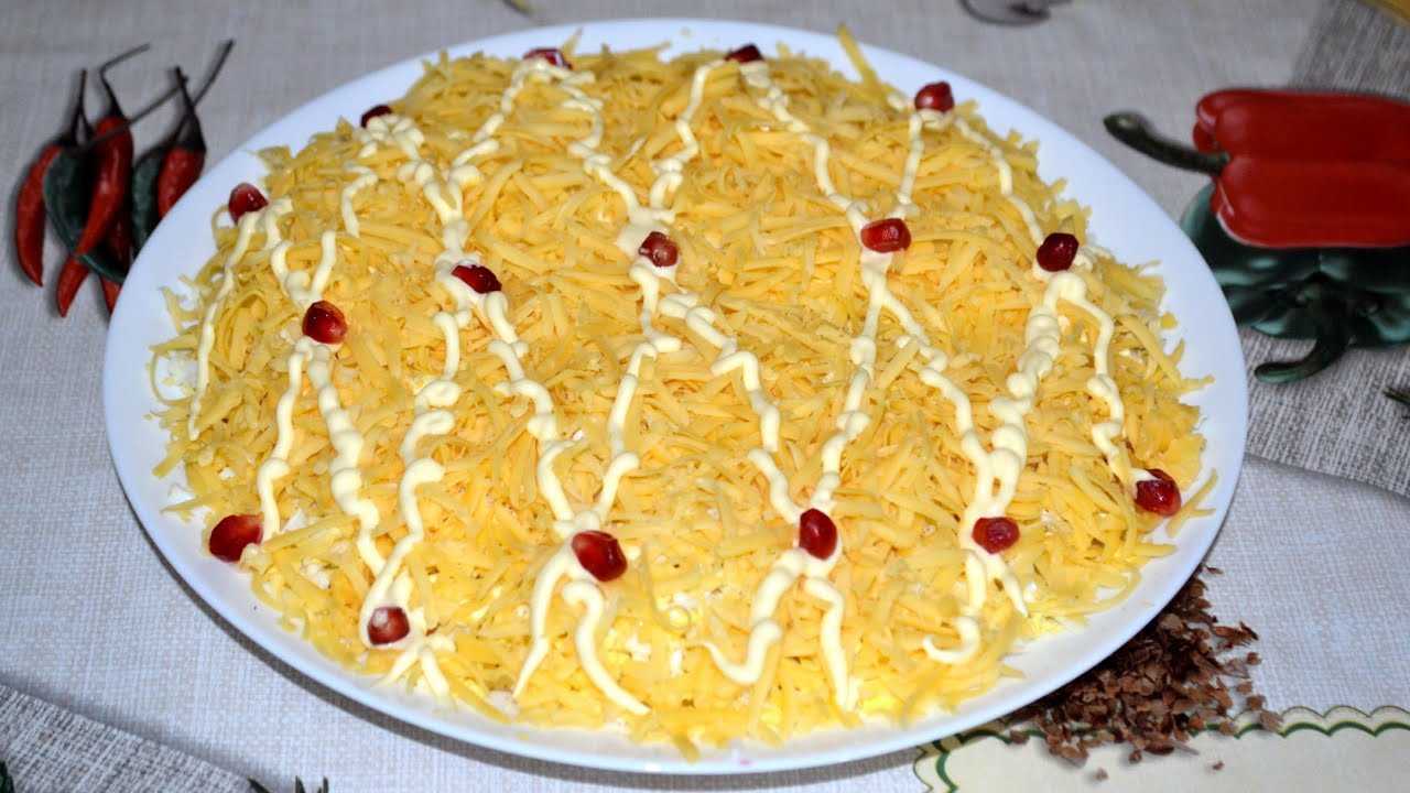 Салаты с курицей, ананасами и сыром. 5 лучших рецептов приготовления