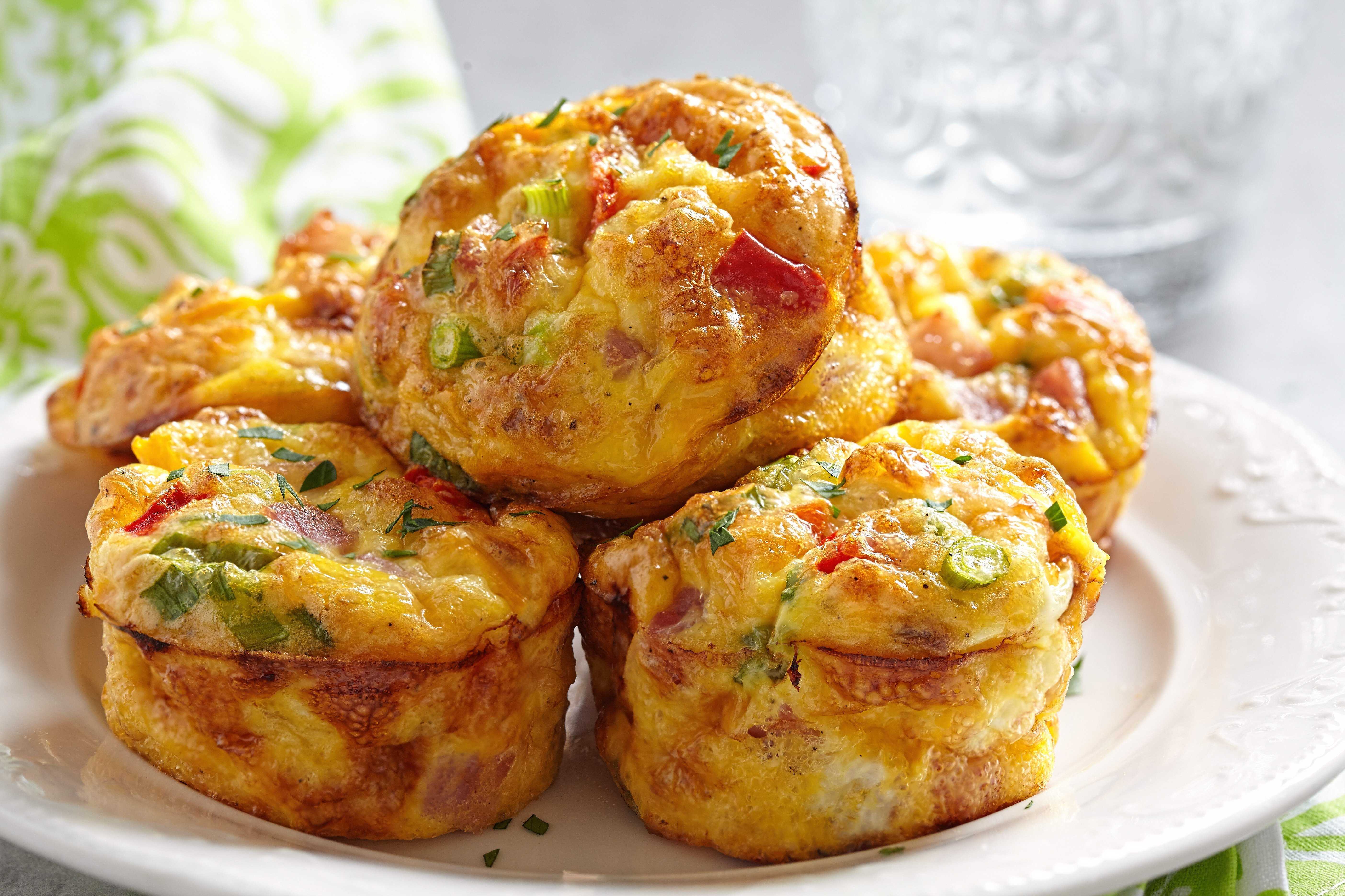 Закусочные маффины с ветчиной и сыром рецепт с фото пошагово - 1000.menu
