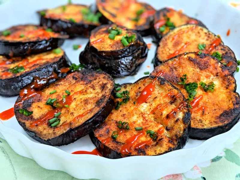 Быстрое и вкусное приготовление баклажан с помидорами на сковороде