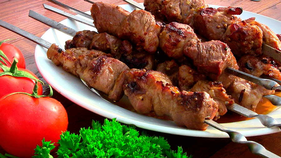 Сочный шашлык из свинины - 7 самых вкусных маринадов, чтобы мясо было мягким