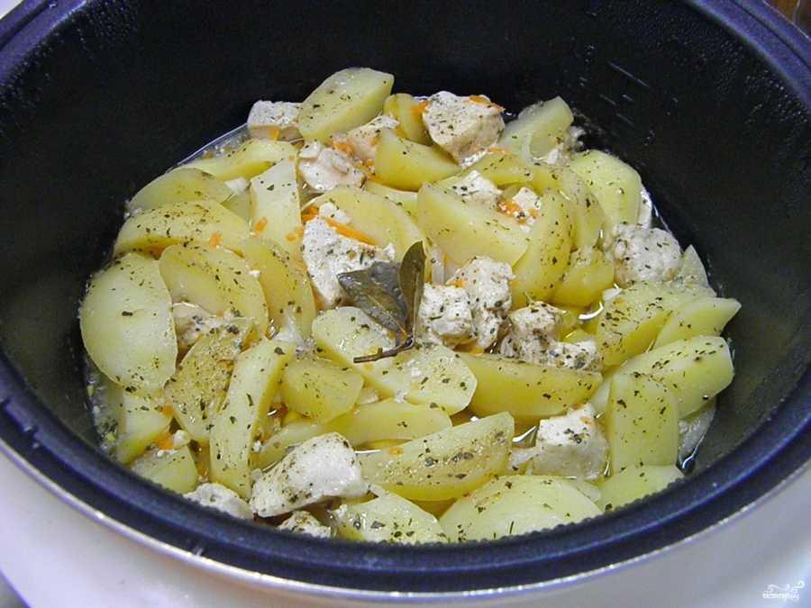 Куриная грудка в мультиварке - рецепты приготовления диетических, тушенных и запеченных блюд с фото