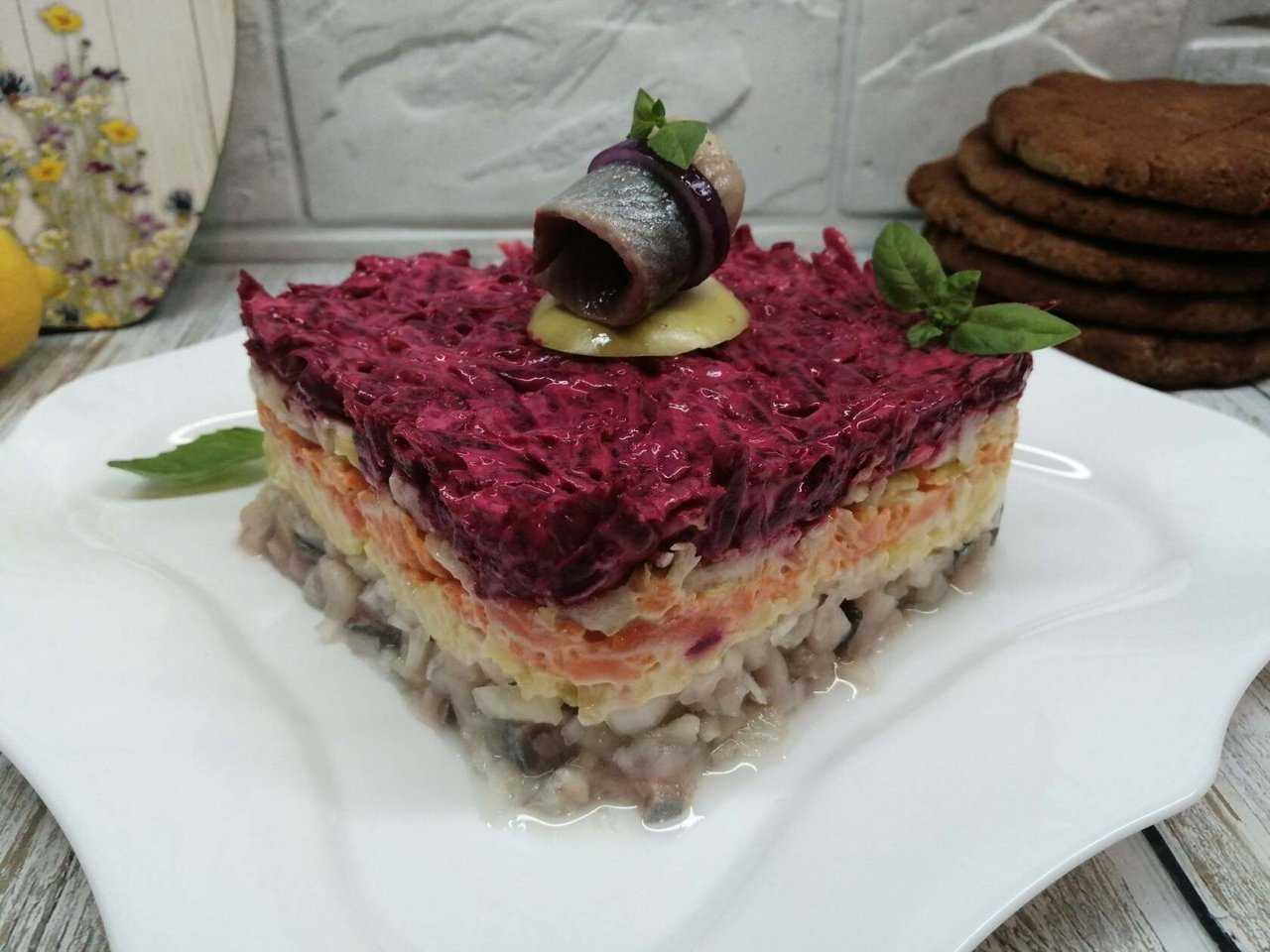 Селедка под шубой с яблоком