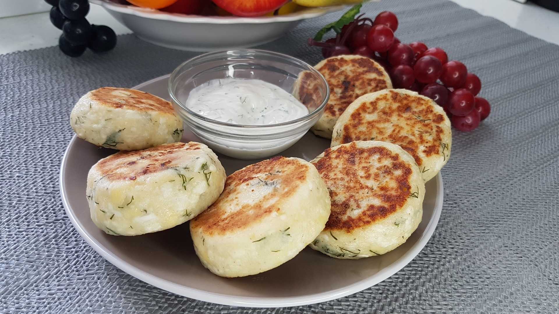 Сырники с творогом и сыром на сковороде: рецепт с видео и фото | меню недели