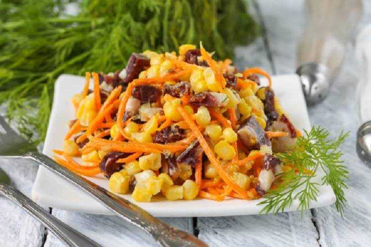 10 простых и вкусных салатов без майонеза на праздничный стол