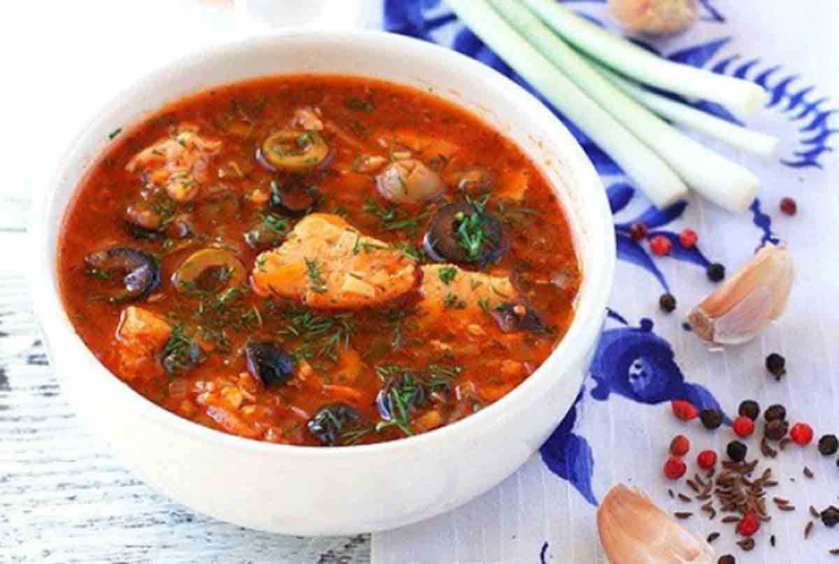 Курица с квашеной капустой в духовке. тушеная капуста с курицей: вкусно и полезно