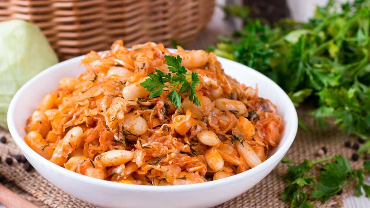 Как потушить капусту с картошкой в казане, кастрюле, мультиварке