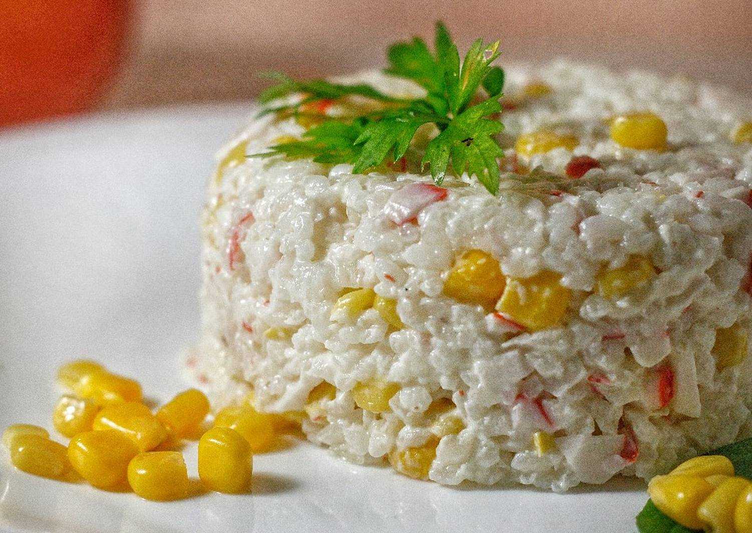Салат с крабовыми палочками и рисом 25 рецептов - 1000.menu