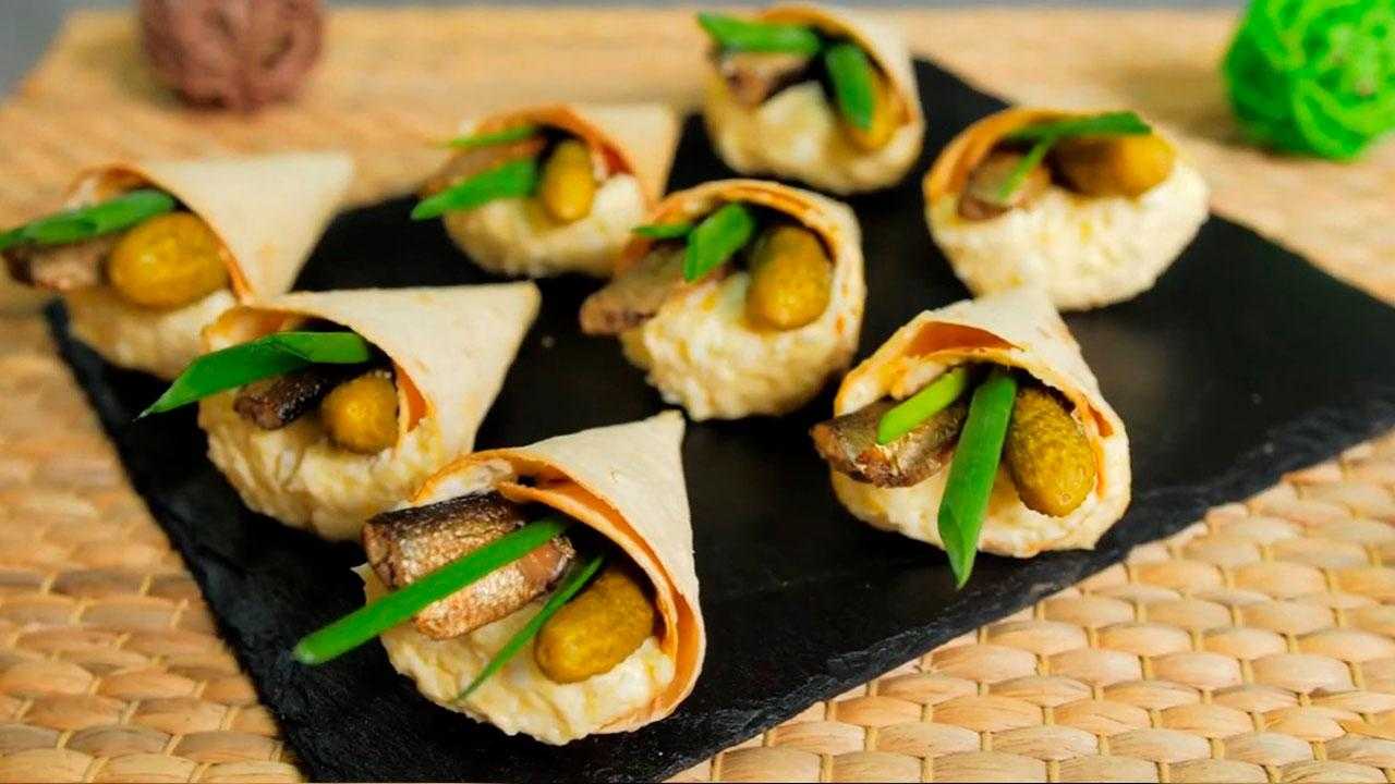 Рулет из лаваша со шпротами - вкусные рецепты