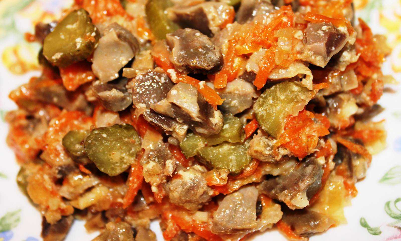 Пупки в горшочках с картошкой. рецепт: жаркое из куриных желудков - в горшочках