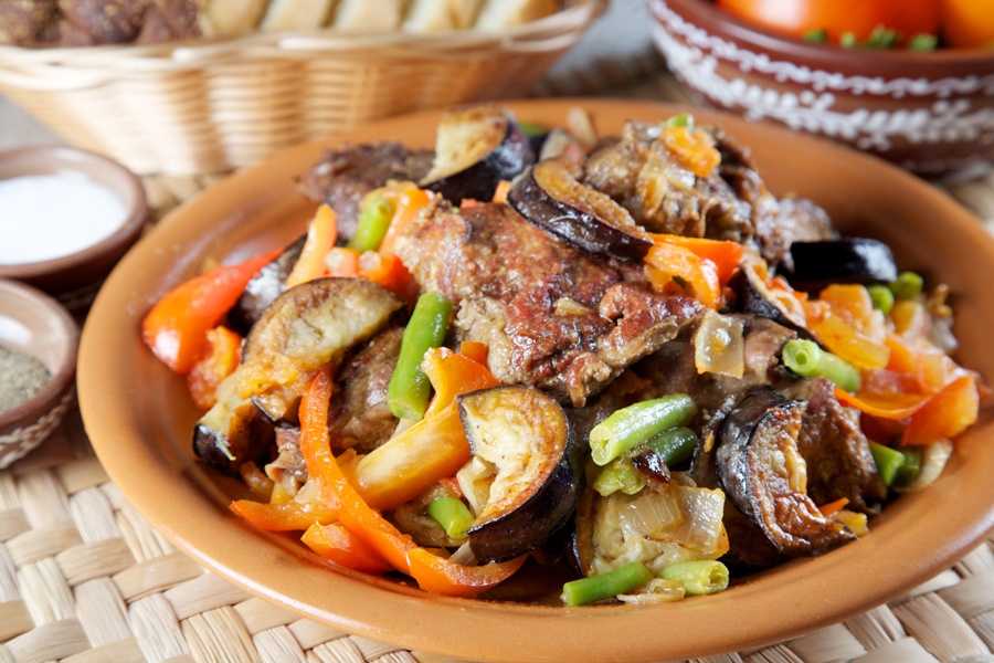 Азу из говядины с солеными огурцами. как приготовить азу по-татарски?