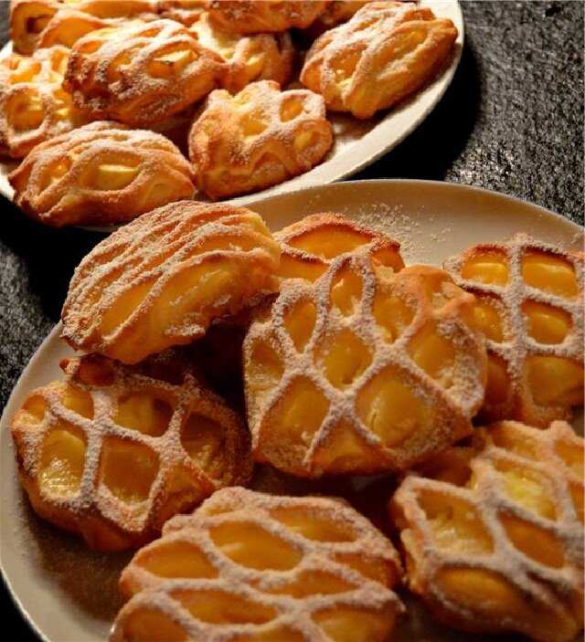 Слоеные пирожки. вкусно. быстро.