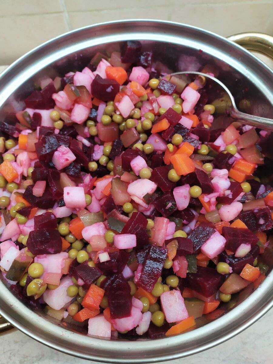 Вкусный рецепт винегрета с селедкой