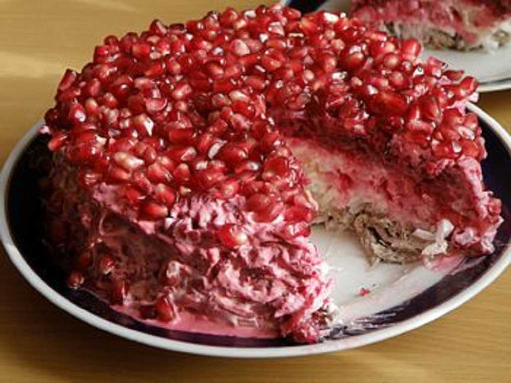 Салат мужские слезы с маринованным луком оценят не только мужчины, а и самые искушенные гурманы Секрет популярности этого салата – правильное сочетание ингредиентов