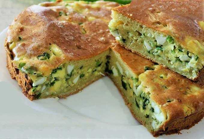 Заливной пирог с луком и яйцом (быстрый, простой): рецепты