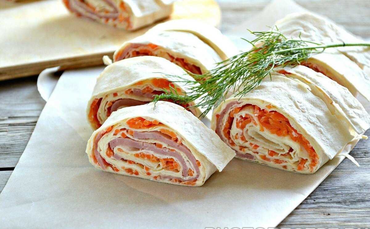 Рулет из лаваша с крабовыми палочками: 10 рецептов для праздничного меню!