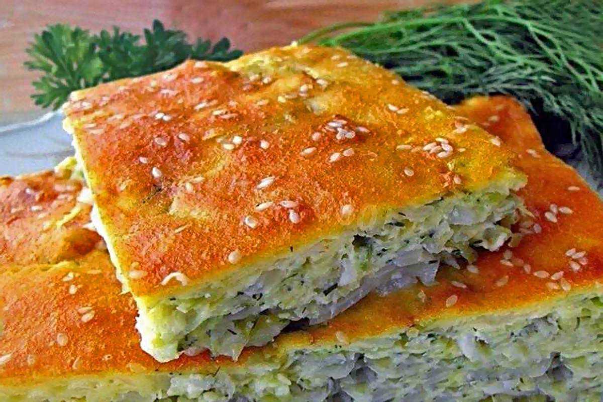 Пирог с капустой из слоёного бездрожжевого теста