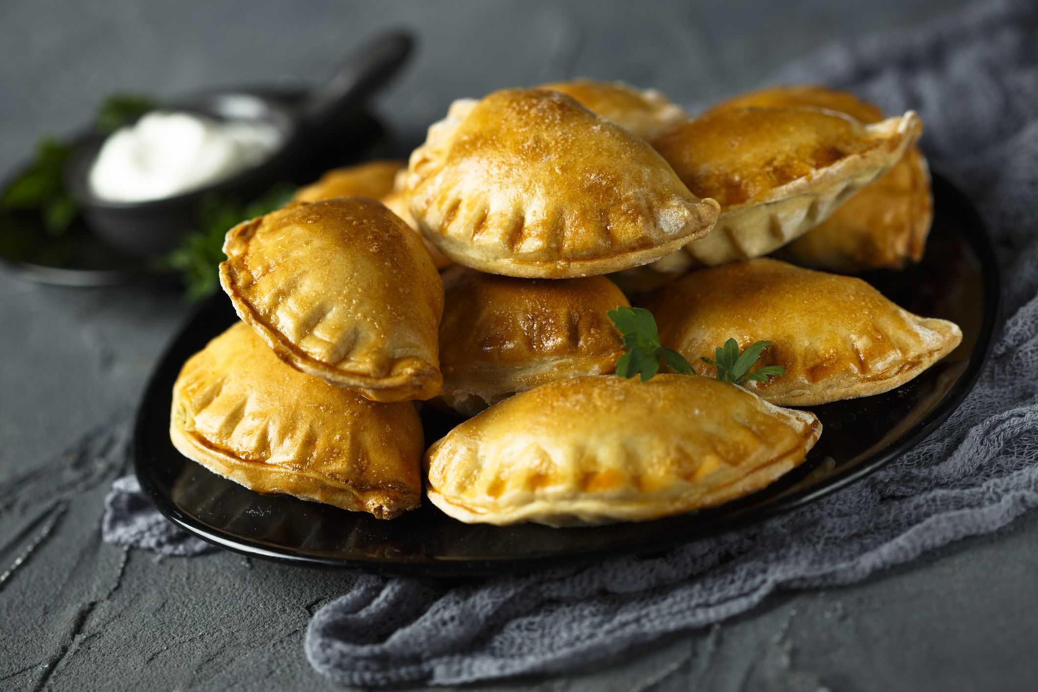 Эмпанадас – мексиканский рецепт (mexican empanadas)
            мексиканские пирожки: говядина, мексиканский орегано, перец анчо