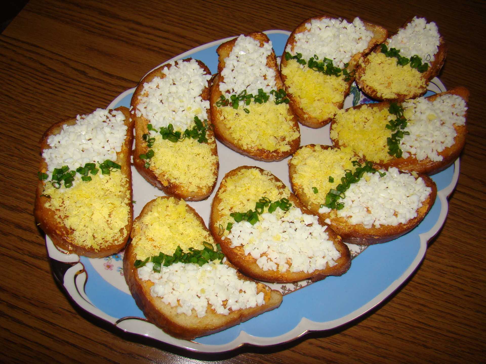 Что приготовить на завтрак быстро и вкусно из яиц? 15 идей на скорую руку