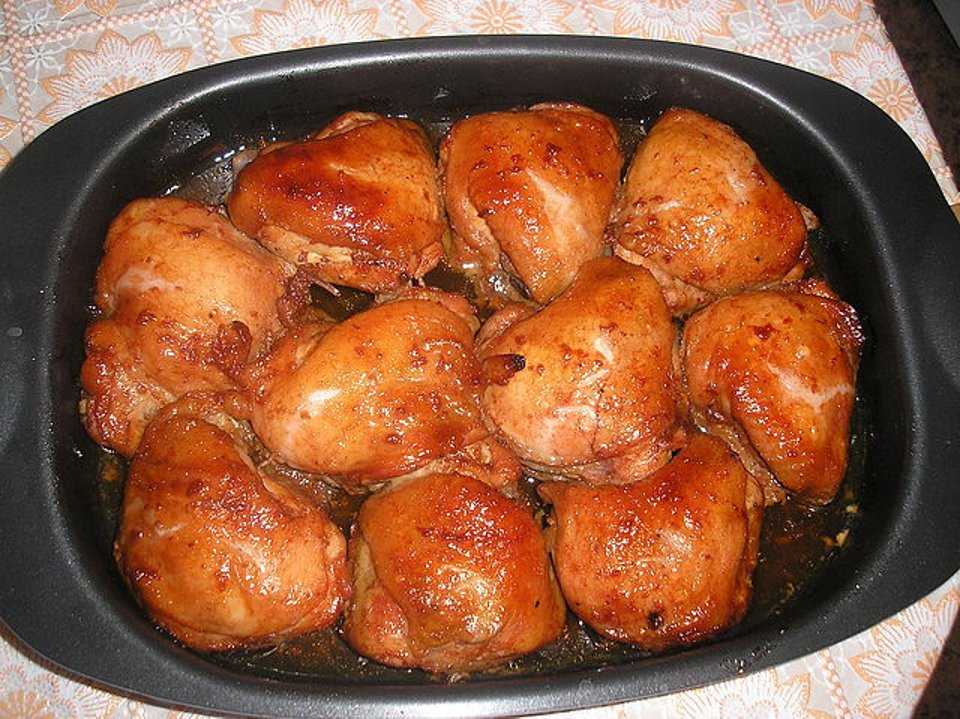 Вкусно и полезно: куриные бедра в фольге в духовке
