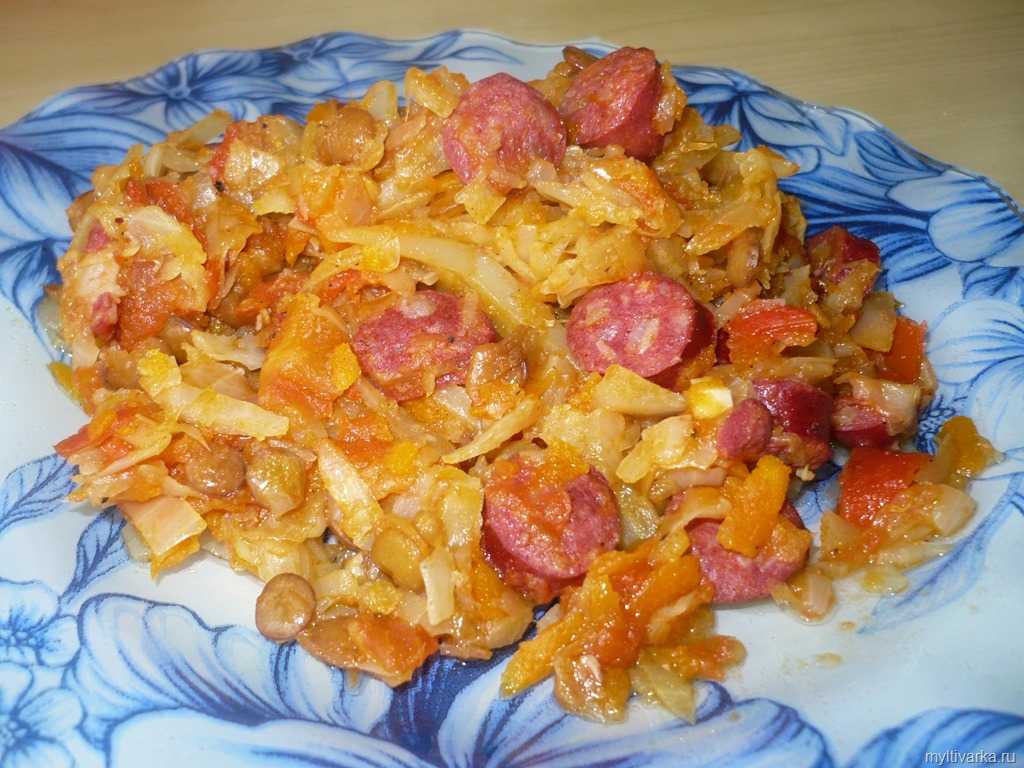 Тушеная капуста с сосисками пошаговый рецепт