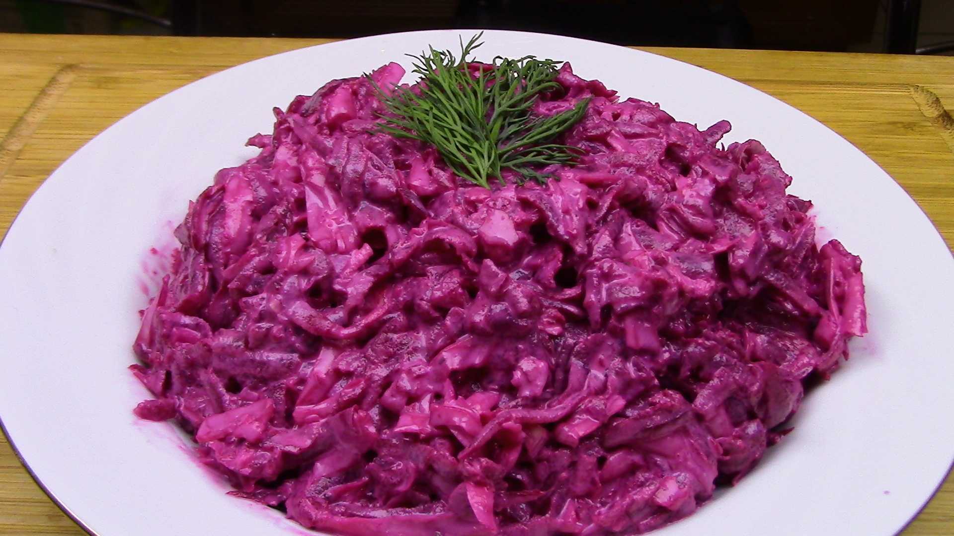 Салат из свеклы с чесноком и майонезом – необычайно вкусно