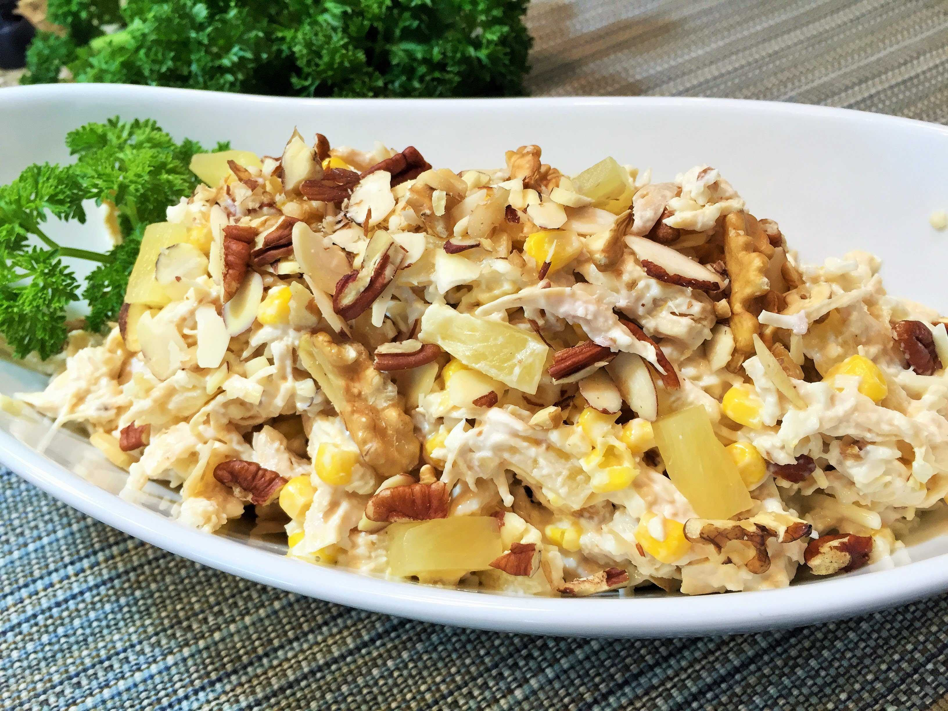 Салат с копченой курицей и ананасами — 9 очень вкусных классических  рецептов 