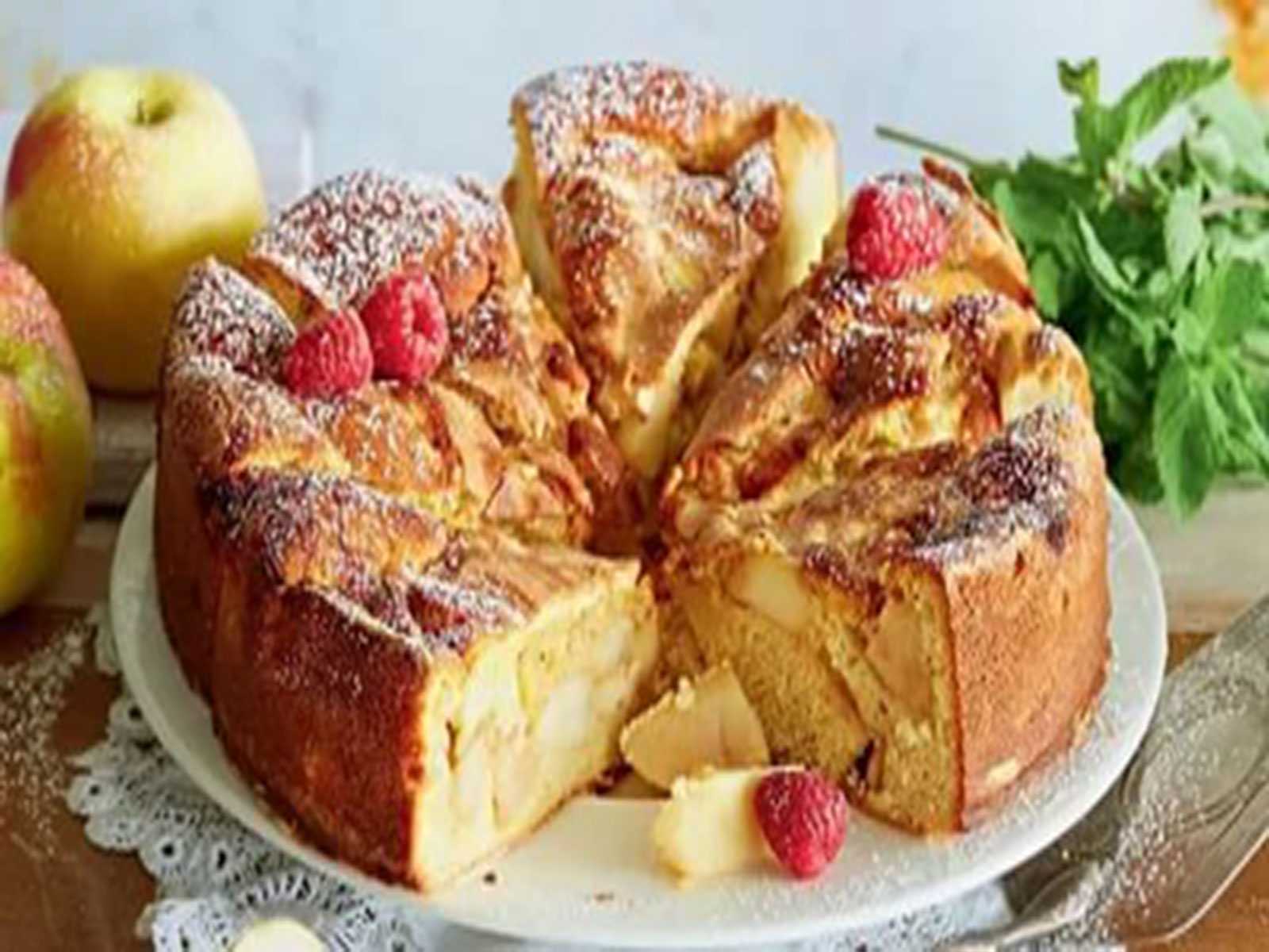 Пышная шарлотка в мультиварке: 10 простых и вкусных рецептов