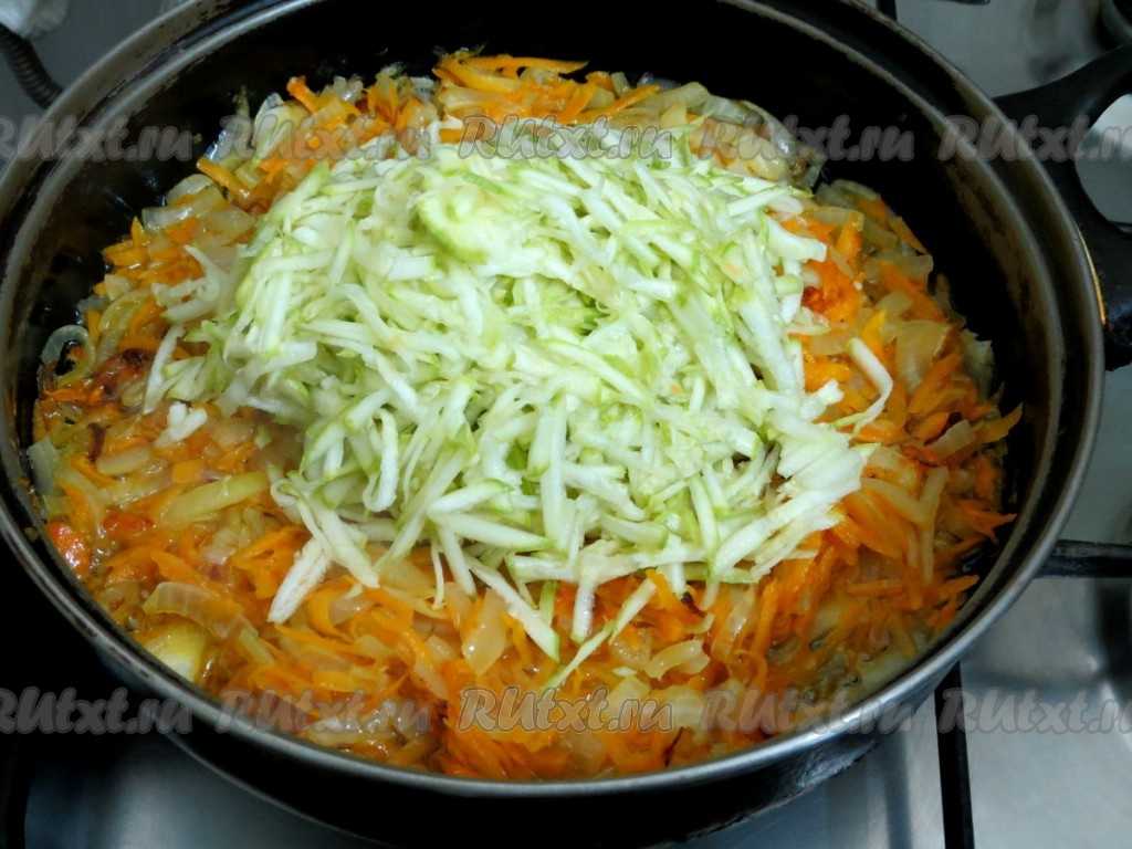 Рыба в томате с морковью и луком — как приготовить на сковороде, вкусные рецепты