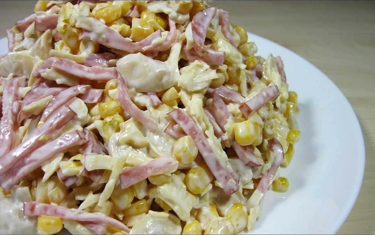 Салат «гусарский» к праздничному столу. сытный и вкусный | кулинарушка - вкусные рецепты