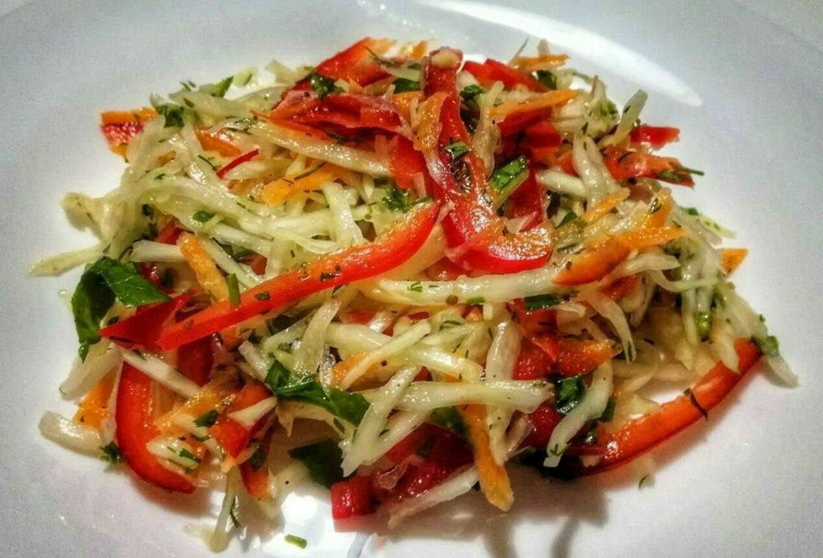 Салат из свежей капусты – 7 очень вкусных и быстрых рецептов