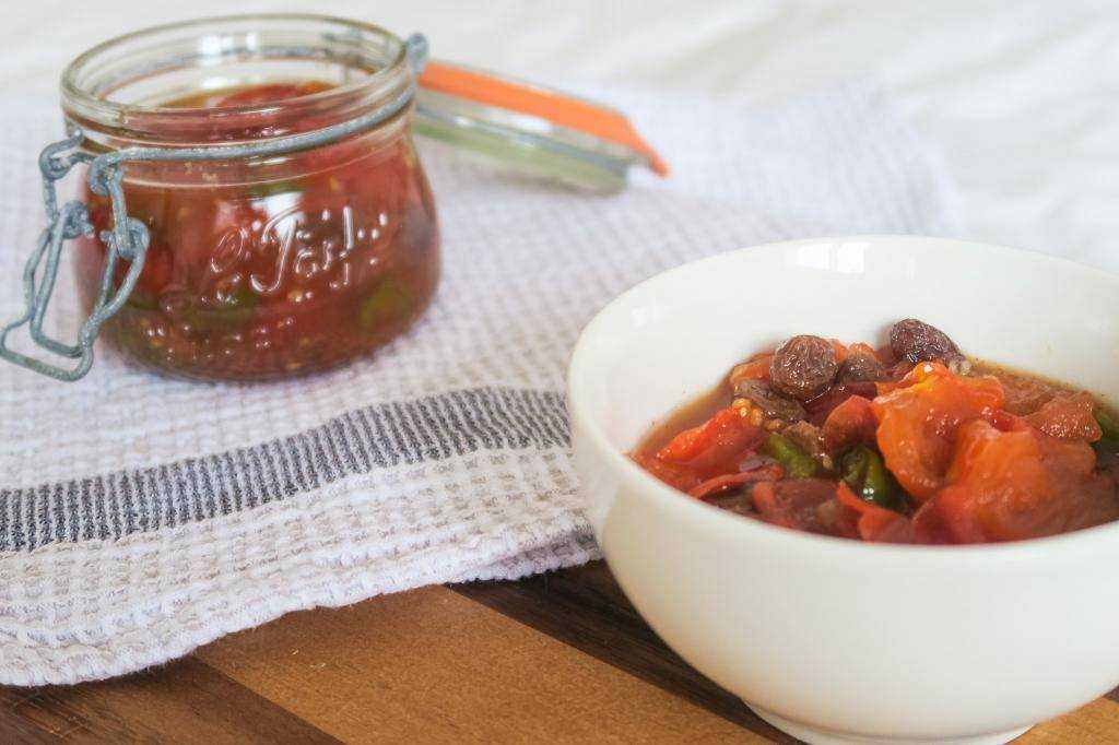Салат на зиму с рыбой скумбрией - 6 рецептов с овощами, фото