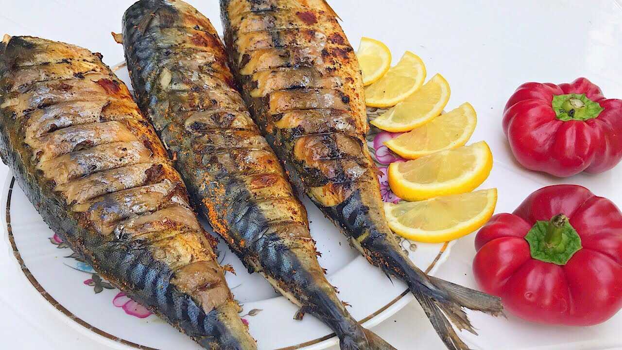 Как приготовить скумбрию на мангале на решетке
