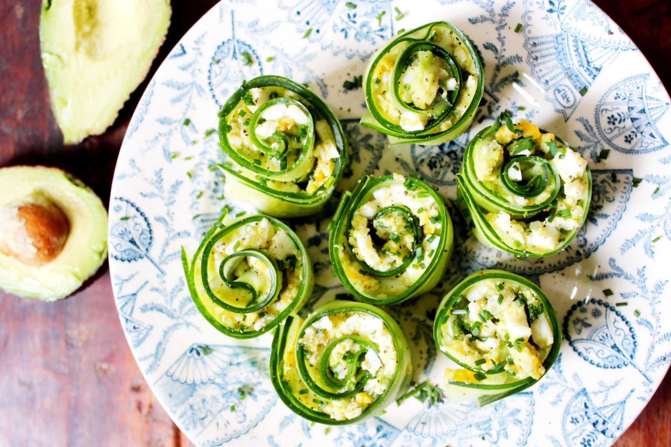 Рулетики из огурцов с начинкой: 10 вкусных рецептов